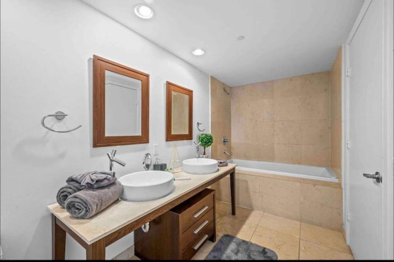 Modern 1 Bed Icon Brickell With Amazing Views Daire Miami Dış mekan fotoğraf